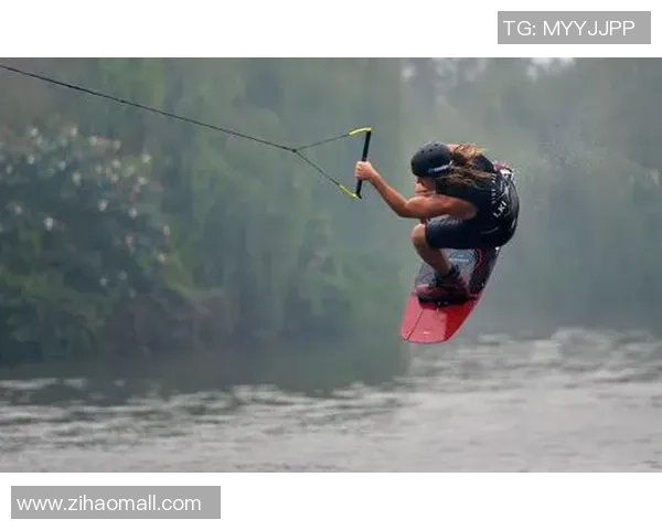 极限运动世界杯精彩回顾成都街舞队默契配合引人瞩目